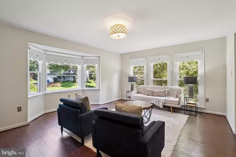 Living - 513 Jaystone Pl, Silver Spring, MD 20905 photo 1 of 3