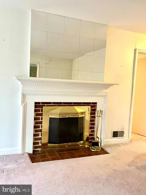 9815 Cottrell Ter, Silver Spring, MD 20903 photo 12