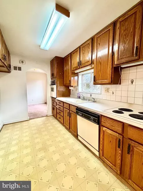 9815 Cottrell Ter, Silver Spring, MD 20903 photo 14
