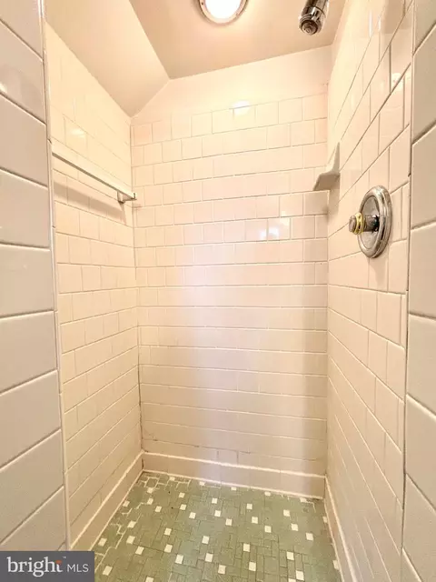 9815 Cottrell Ter, Silver Spring, MD 20903 photo 22