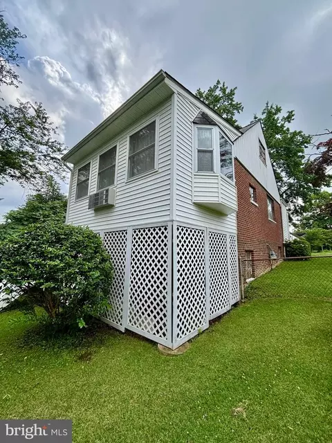 9815 Cottrell Ter, Silver Spring, MD 20903 photo 4