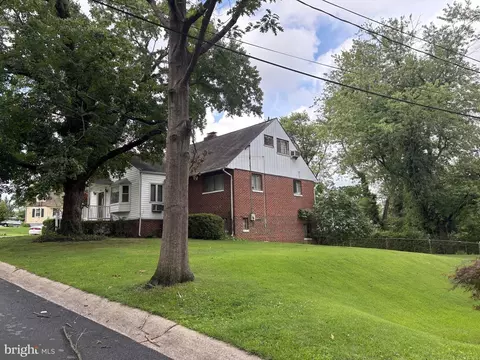 9815 Cottrell Ter, Silver Spring, MD 20903 photo 3