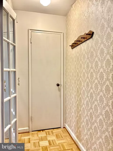 9815 Cottrell Ter, Silver Spring, MD 20903 photo 10
