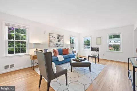 Living - 11804 Ithica Dr, Silver Spring, MD 20904 photo 2 of 4