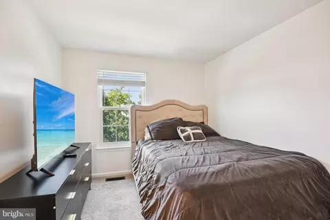 Bedroom - 14921 Ladymeade Cir, Silver Spring, MD 20906 photo 1 of 3