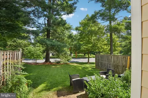Exterior - 14921 Ladymeade Cir, Silver Spring, MD 20906 photo 3 of 3