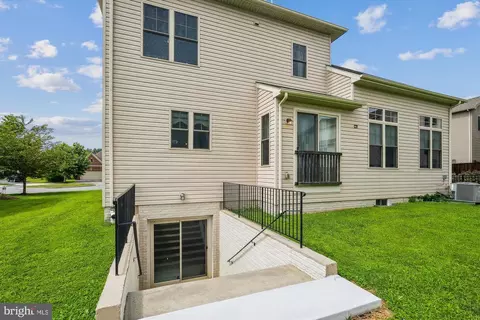 Exterior - 1105 Sweetbay Pl, Silver Spring, MD 20906 photo 5 of 21