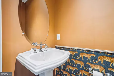 Bath - 1105 Sweetbay Pl, Silver Spring, MD 20906 photo 1 of 8