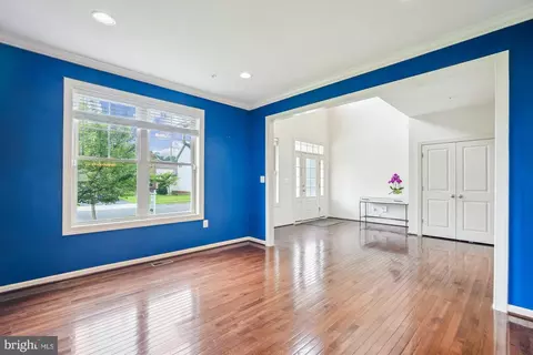 Entry Way - 1105 Sweetbay Pl, Silver Spring, MD 20906 photo 2 of 13