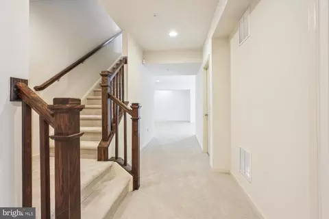 Entry Way - 1105 Sweetbay Pl, Silver Spring, MD 20906 photo 12 of 13