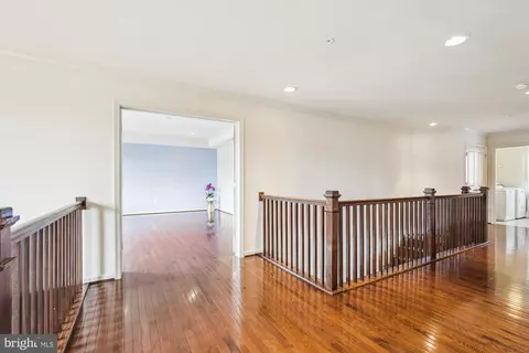 Entry Way - 1105 Sweetbay Pl, Silver Spring, MD 20906 photo 10 of 13