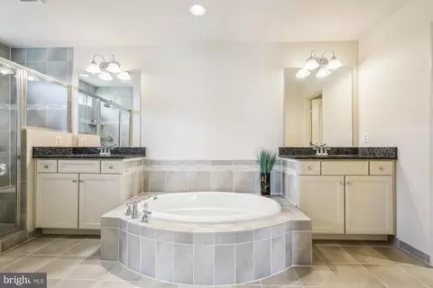 Bath - 1105 Sweetbay Pl, Silver Spring, MD 20906 photo 2 of 8