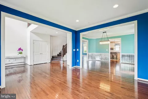 Entry Way - 1105 Sweetbay Pl, Silver Spring, MD 20906 photo 3 of 13