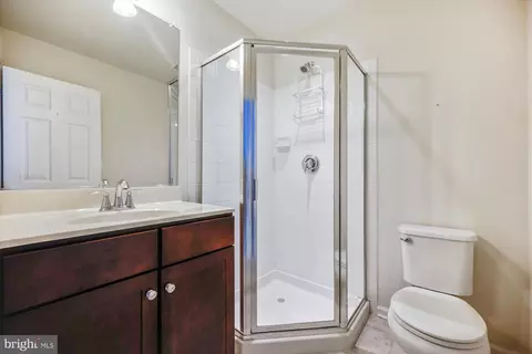 Bath - 3514 Doc Berlin Dr, Silver Spring, MD 20906 photo 3 of 3