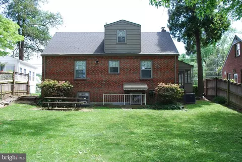 2109 Linden Ln, Silver Spring, MD 20910 photo 3