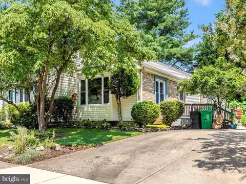 28 Pavilion Dr, Gaithersburg, MD 20878