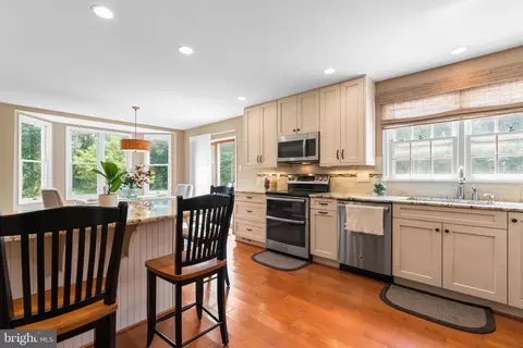 Kitchen - 17625 Macduff Ave, Olney, MD 20832 photo 2 of 3