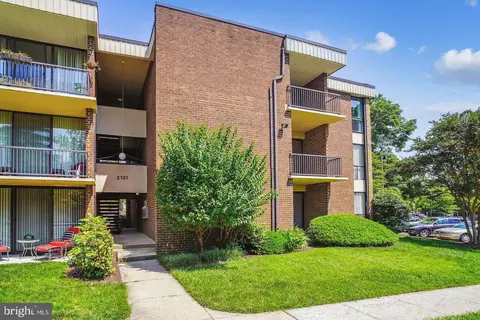 2101 Walsh View Ter #17-103, Silver Spring, MD 20902