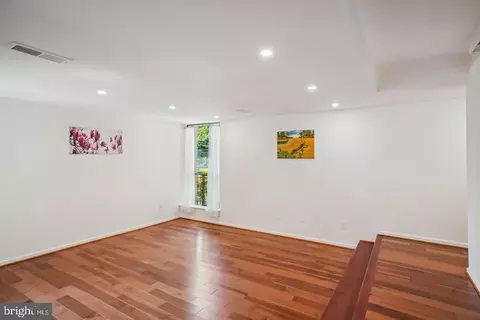 Living - 2101 Walsh View Ter #17-103, Silver Spring, MD 20902 photo 3 of 4