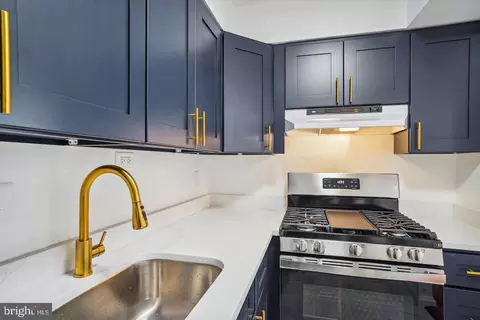 Kitchen - 2101 Walsh View Ter #17-103, Silver Spring, MD 20902 photo 3 of 3