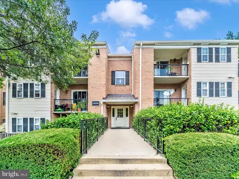 18336 Streamside Dr #301, Gaithersburg, MD 20879