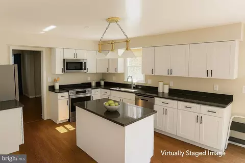 Kitchen - 225 Windridge Acres Ct, Silver Spring, MD 20905 photo 2 of 2