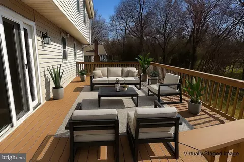Exterior - 225 Windridge Acres Ct, Silver Spring, MD 20905 photo 2 of 3