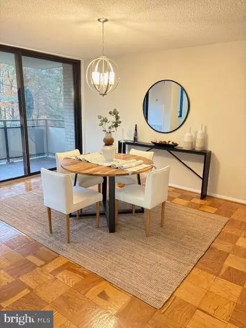 5225 Pooks Hill Rd #222N, Bethesda, MD 20814