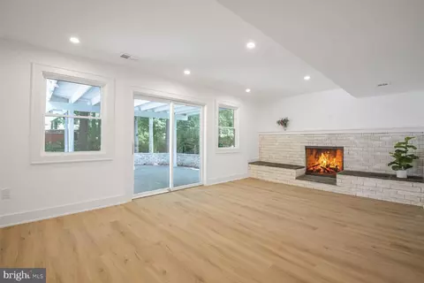 12523 Heurich Rd, Silver Spring, MD 20902 photo 3