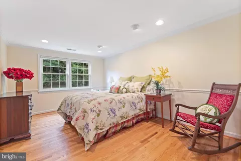 17 Old Creek Ct, Rockville, MD 20854 photo 22