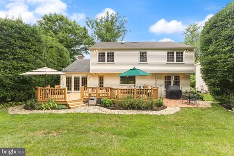 17 Old Creek Ct, Rockville, MD 20854 photo 35