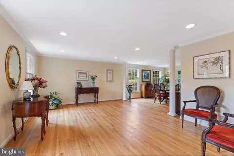 17 Old Creek Ct, Rockville, MD 20854 photo 7