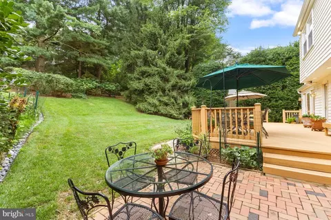 17 Old Creek Ct, Rockville, MD 20854 photo 34