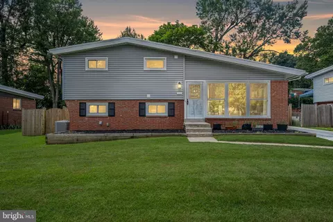 2207 Pinneberg Ave, Rockville, MD 20851