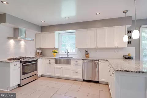 701 Stratford Manor Ter, Silver Spring, MD 20905 photo 9