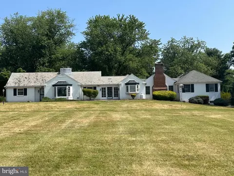 1700 Briggs Chaney Rd, Silver Spring, MD 20905 photo 2