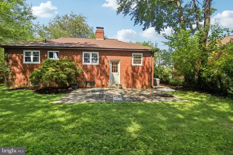 Exterior - 10215 Haywood Dr, Silver Spring, MD 20902 photo 4 of 7
