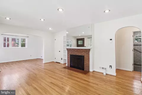 Living - 10215 Haywood Dr, Silver Spring, MD 20902 photo 2 of 7