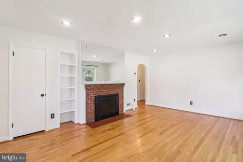 Living - 10215 Haywood Dr, Silver Spring, MD 20902 photo 4 of 7