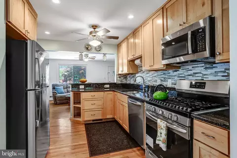 Kitchen - 3304 Farthing Dr, Silver Spring, MD 20906 photo 2 of 5