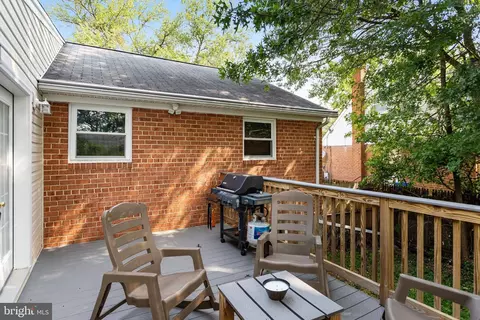 Exterior - 3304 Farthing Dr, Silver Spring, MD 20906 photo 2 of 9