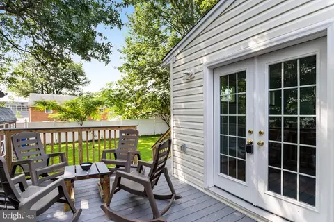 Exterior - 3304 Farthing Dr, Silver Spring, MD 20906 photo 4 of 9