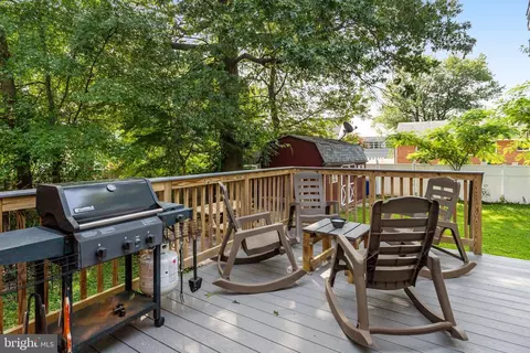 Exterior - 3304 Farthing Dr, Silver Spring, MD 20906 photo 3 of 9