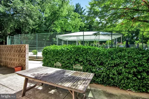 1900 Lyttonsville Rd #115, Silver Spring, MD 20910 photo 18