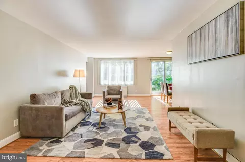 1900 Lyttonsville Rd #115, Silver Spring, MD 20910 photo 2