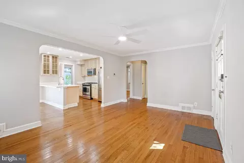 Living - 811 Langley Dr, Silver Spring, MD 20901 photo 4 of 4