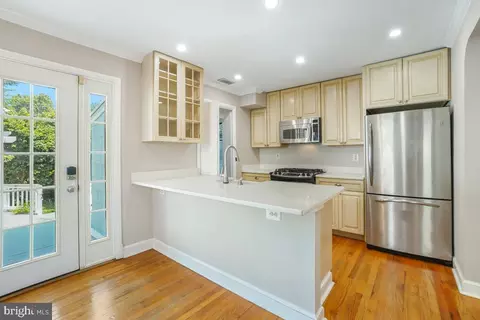 Kitchen - 811 Langley Dr, Silver Spring, MD 20901 photo 1 of 3