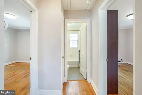 Entry Way - 811 Langley Dr, Silver Spring, MD 20901 photo 4 of 4