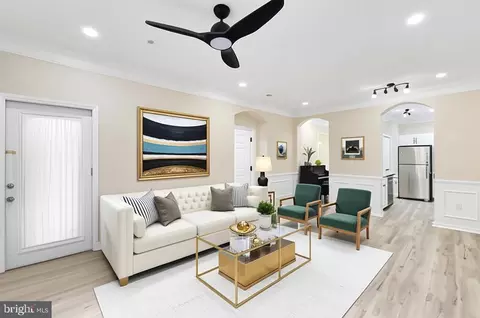 3 Arch Pl #124, Gaithersburg, MD 20878