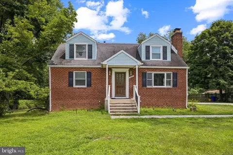15207 Birmingham Dr, Burtonsville, MD 20866